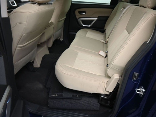 2017 Nissan Titan SV