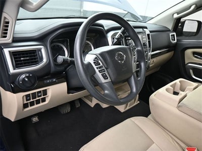 2017 Nissan Titan SV