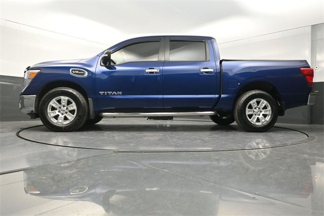 2017 Nissan Titan SV