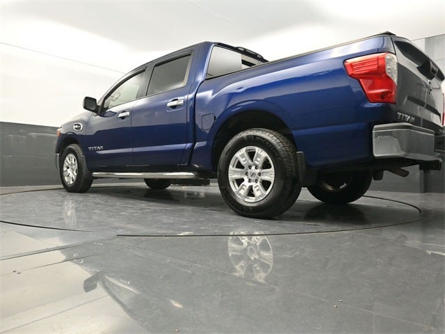 2017 Nissan Titan SV