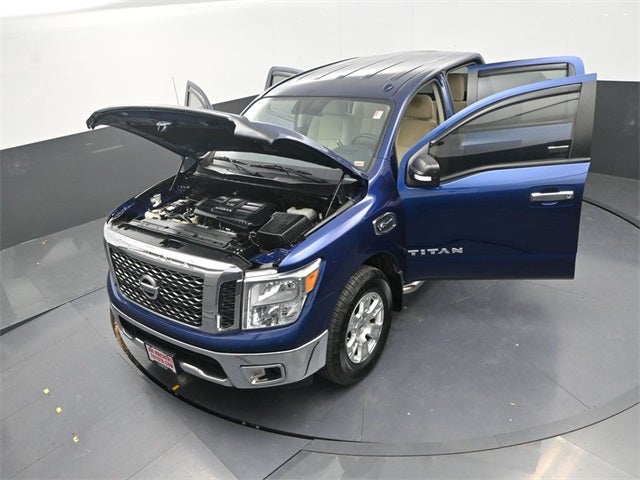 2017 Nissan Titan SV