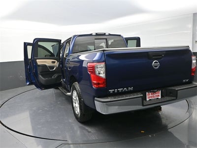2017 Nissan Titan SV