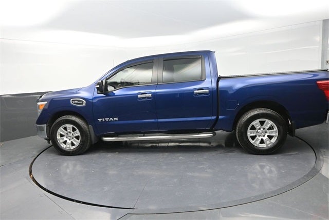 2017 Nissan Titan SV