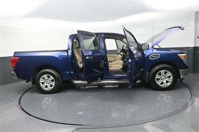 2017 Nissan Titan SV