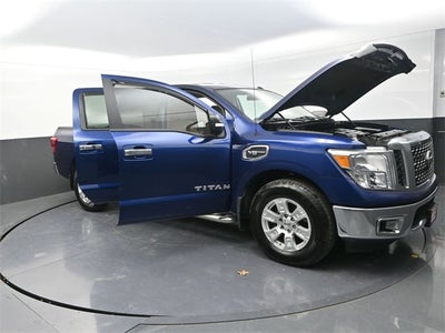2017 Nissan Titan SV