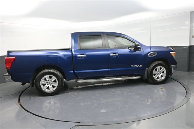 2017 Nissan Titan SV