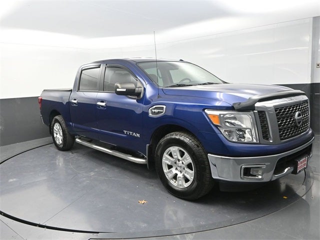 2017 Nissan Titan SV