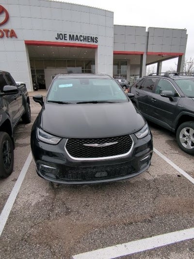 2024 Chrysler Pacifica Hybrid Select