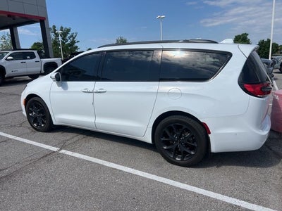 2022 Chrysler Pacifica Limited