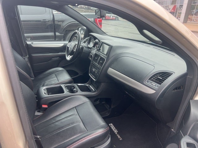 2016 Dodge Grand Caravan R/T