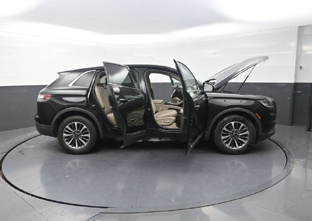 2022 Lincoln Nautilus Standard