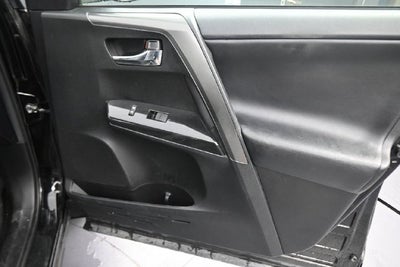 2018 Toyota RAV4 SE