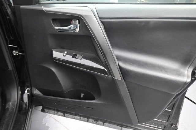 2018 Toyota RAV4 SE
