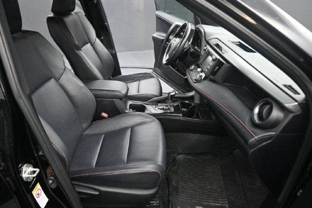 2018 Toyota RAV4 SE
