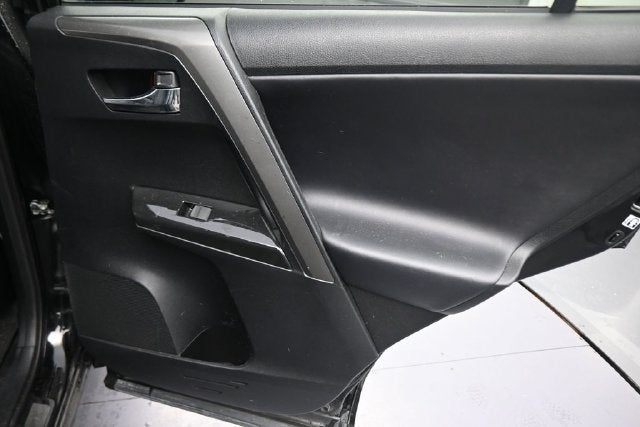 2018 Toyota RAV4 SE