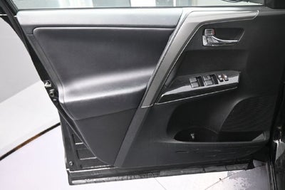 2018 Toyota RAV4 SE