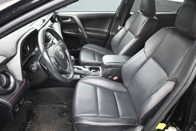 2018 Toyota RAV4 SE