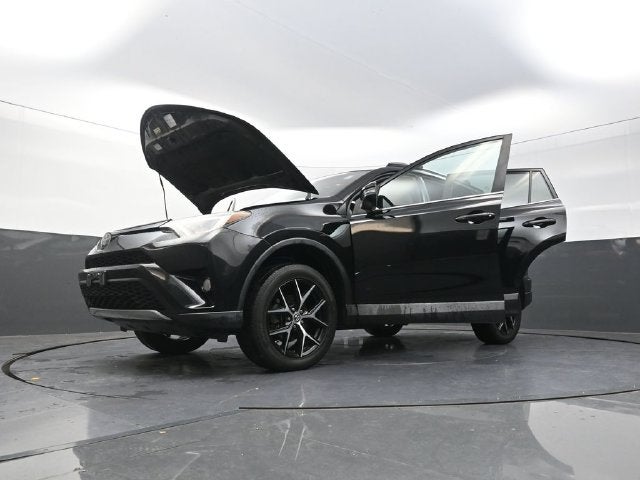 2018 Toyota RAV4 SE