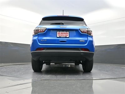 2022 Jeep Compass Latitude Lux