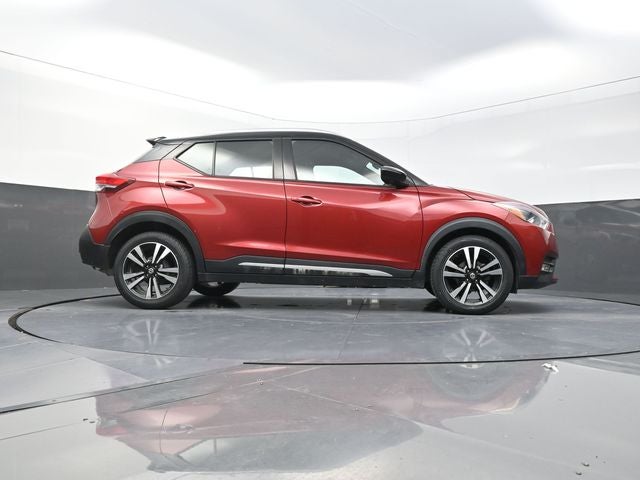 2019 Nissan Kicks SR