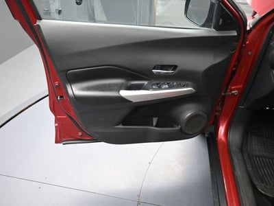 2019 Nissan Kicks SR