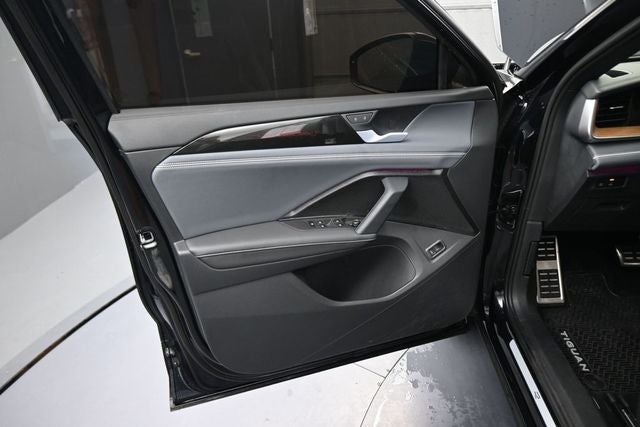 2026 Volkswagen Tiguan 2.0T SEL R-Line Turbo