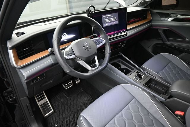 2026 Volkswagen Tiguan 2.0T SEL R-Line Turbo