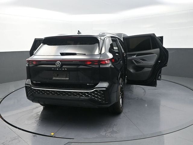 2026 Volkswagen Tiguan 2.0T SEL R-Line Turbo