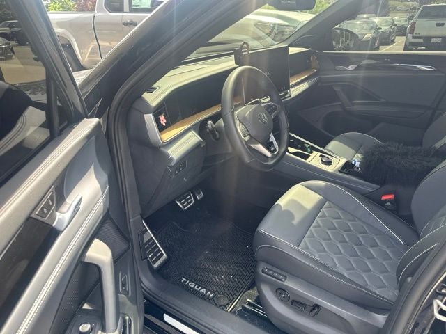 2026 Volkswagen Tiguan 2.0T SEL R-Line Turbo