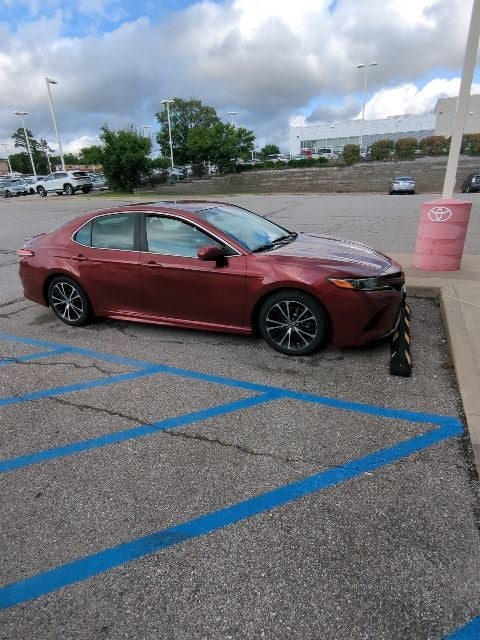 2018 Toyota Camry SE