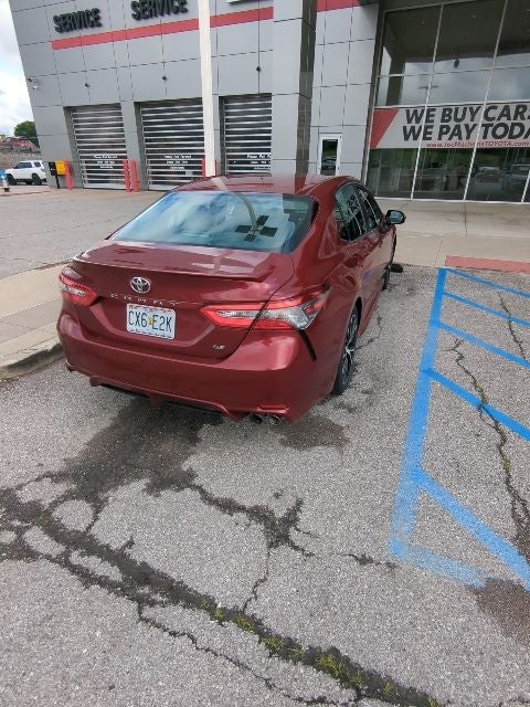 2018 Toyota Camry SE