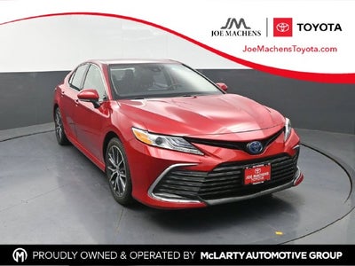 2023 Toyota Camry Hybrid XLE
