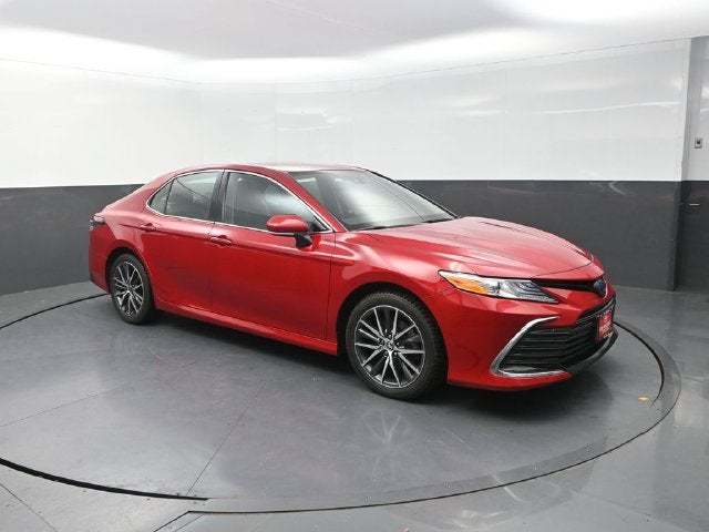 2023 Toyota Camry Hybrid XLE