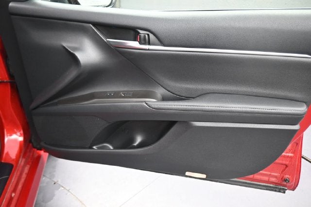 2023 Toyota Camry Hybrid XLE