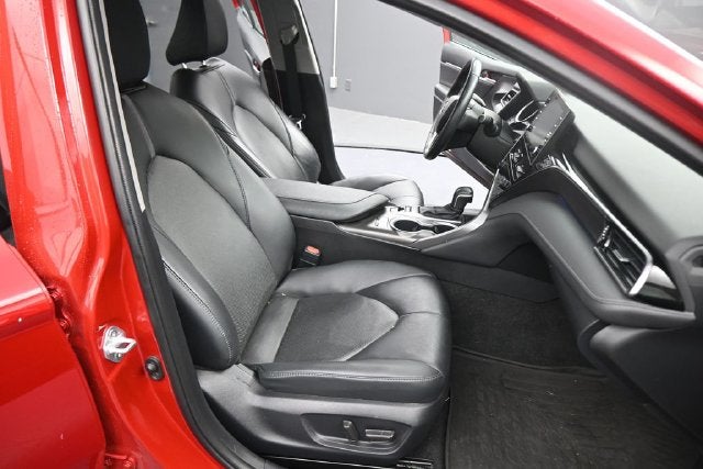 2023 Toyota Camry Hybrid XLE