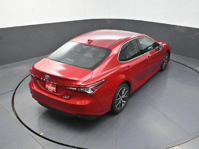 2023 Toyota Camry Hybrid XLE