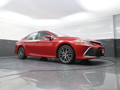 2023 Toyota Camry Hybrid XLE