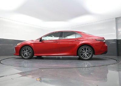 2023 Toyota Camry Hybrid XLE