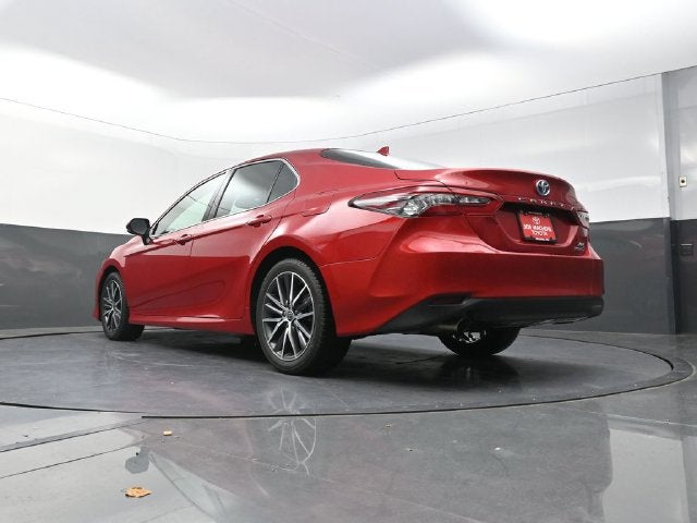 2023 Toyota Camry Hybrid XLE