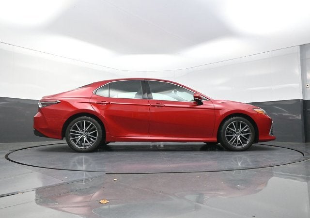 2023 Toyota Camry Hybrid XLE
