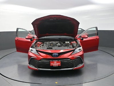 2023 Toyota Camry Hybrid XLE