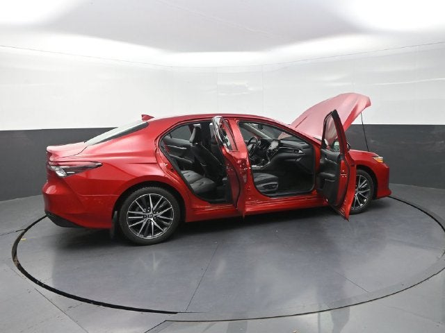 2023 Toyota Camry Hybrid XLE