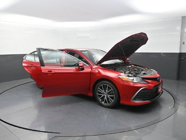 2023 Toyota Camry Hybrid XLE