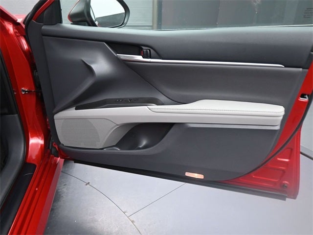 2023 Toyota Camry Hybrid XLE