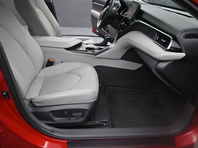 2023 Toyota Camry Hybrid XLE