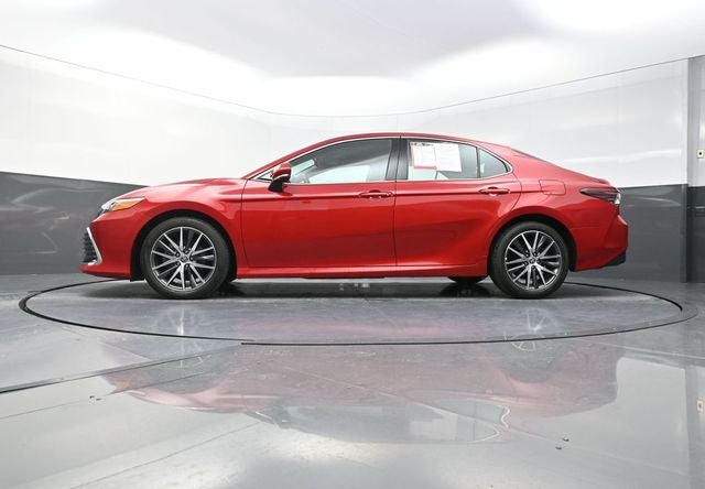 2023 Toyota Camry Hybrid XLE