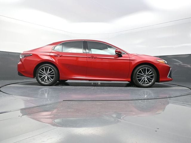 2023 Toyota Camry Hybrid XLE