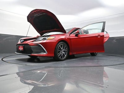 2023 Toyota Camry Hybrid XLE