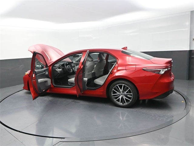 2023 Toyota Camry Hybrid XLE