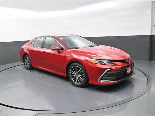 2023 Toyota Camry Hybrid XLE